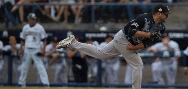 ROMPE TOROS MALA RACHA EN DEBUT DE ÓSCAR ROBLES COMO MANEJADOR