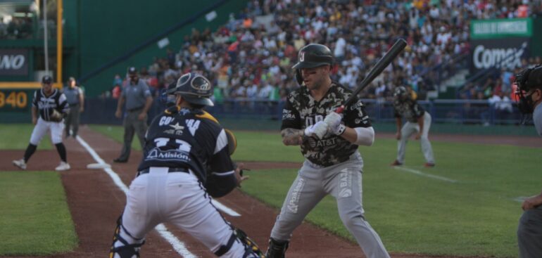 Toros se rezagan al caer ante Rieleros en primer playoffs