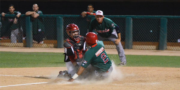 Caen Toros de Tijuana en cerrado encuentro