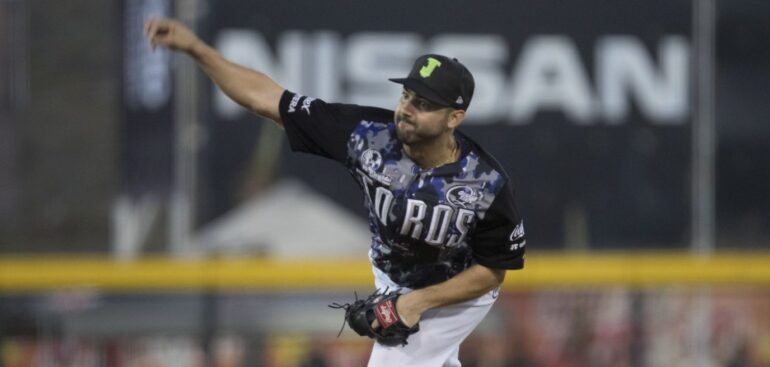 CAEN TOROS AL ABRIR SERIE CONTRA RIELEROS