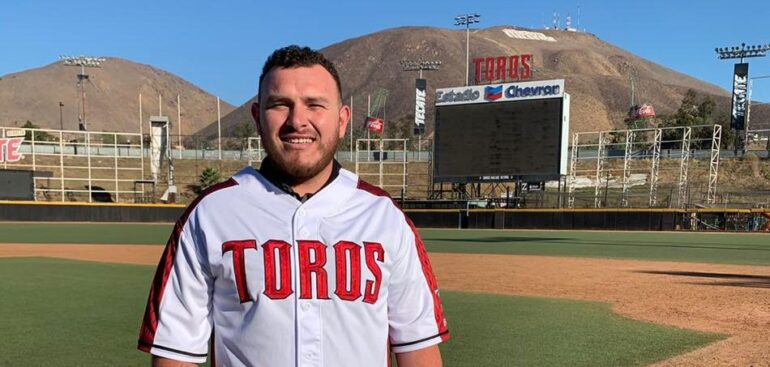 Sueña Kirk que juega con Toros