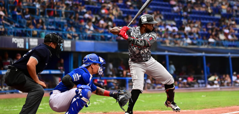 Empata Toros serie con paliza para el récord