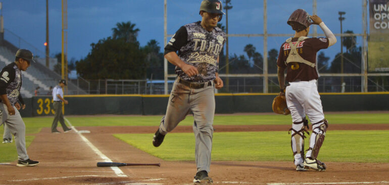 Emparejan Toros serie en Torreón