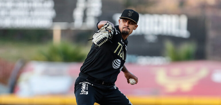 Gana serie Toros con blanqueada