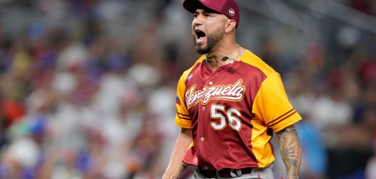 TOMA FORMA BULLPEN DE TOROS DE TIJUANA