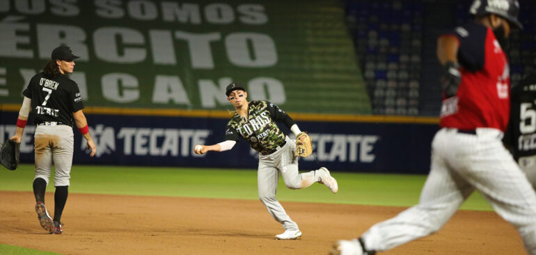 Cae Toros en debut de Homar Rojas