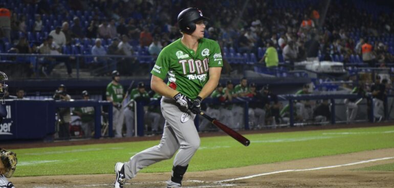 ES MARTIN MÁXIMO ANOTADOR DE TOROS DE TIJUANA