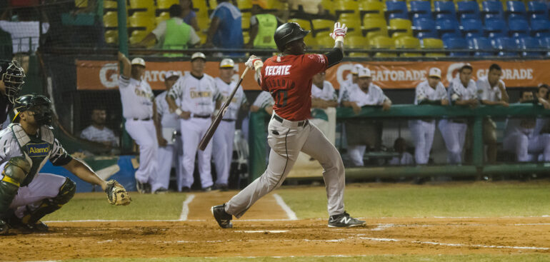 Toros despliegan ofensiva contra Olmecas