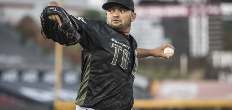 Toros igualan serie a Diablos con triunfo histórico de Carlos Hernández