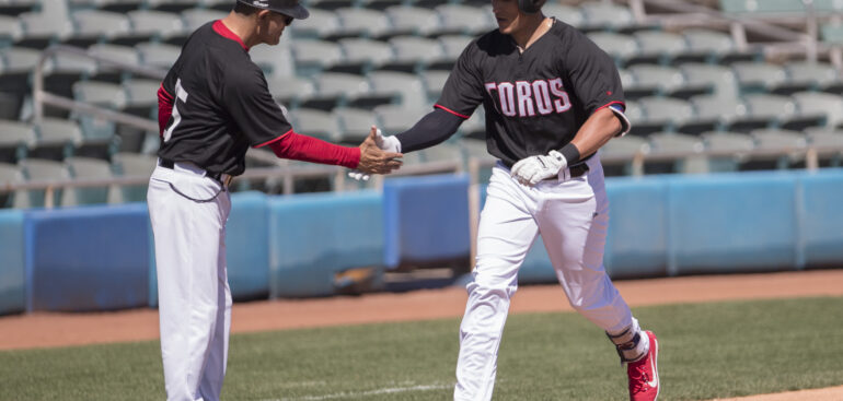 Triunfan Toros en primer duelo de pretemporada