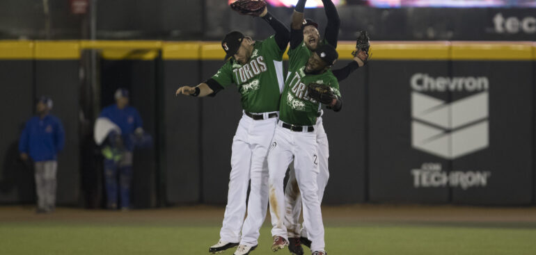 TIENEN TOROS DE TIJUANA 300 TRIUNFOS