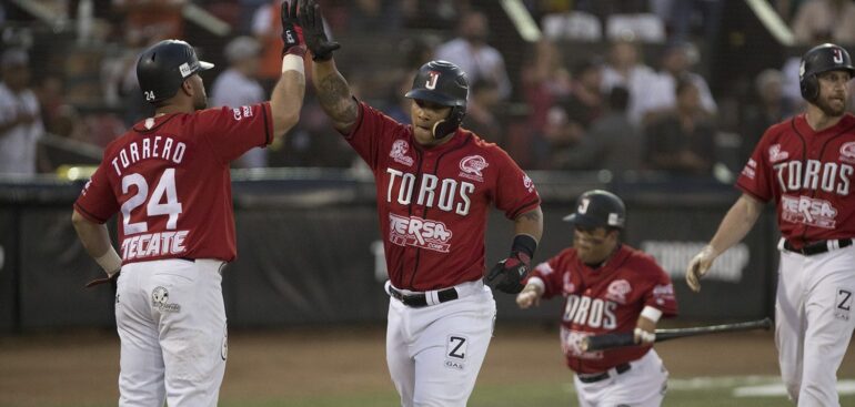 TOMAN TOROS VENTAJA EN SERIE DE CAMPEONATO