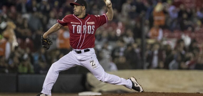 Liga Toros tercer triunfo con paliza a Tigres