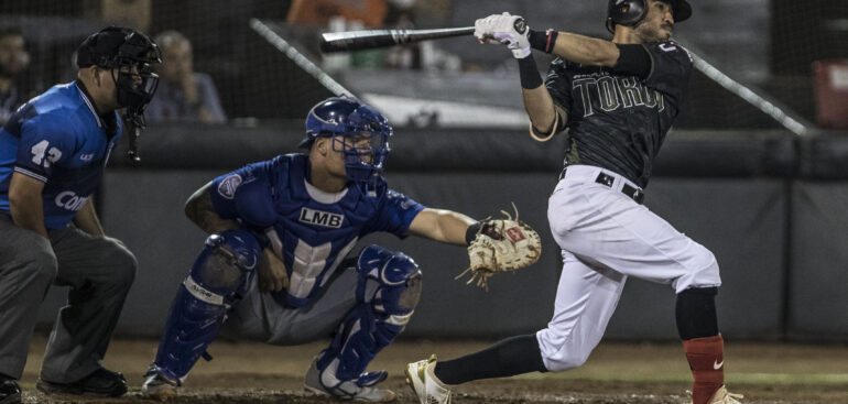 Gana Toros serie con paliza a Acereros