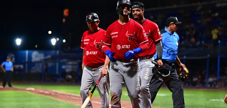 Gana Toros a punta de cuadrangulares