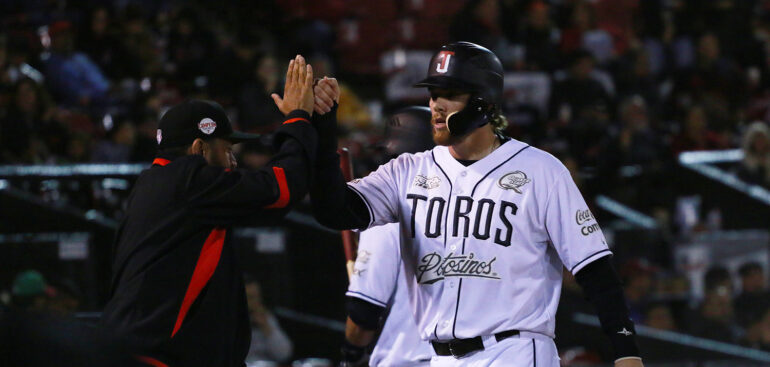 Vence Toros a Diablos con séptimo triunfo en fila