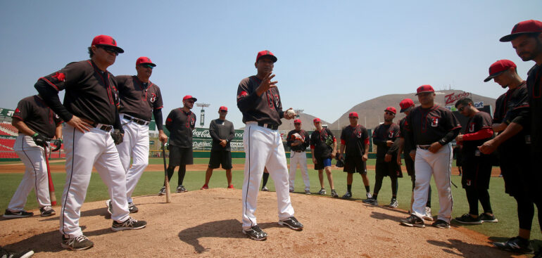 Toros realizan segunda práctica previo al Campeonato del Norte