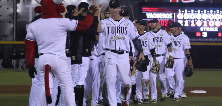 Aseguran Toros primera serie con blanqueada