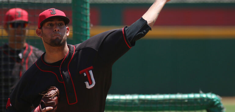 Cumplen Toros de Tijuana práctica en estadio Gasmart