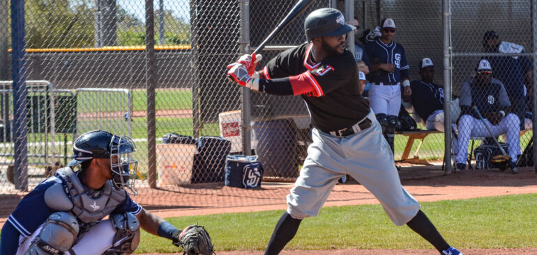 Caen Toros ante Padres en pretemporada