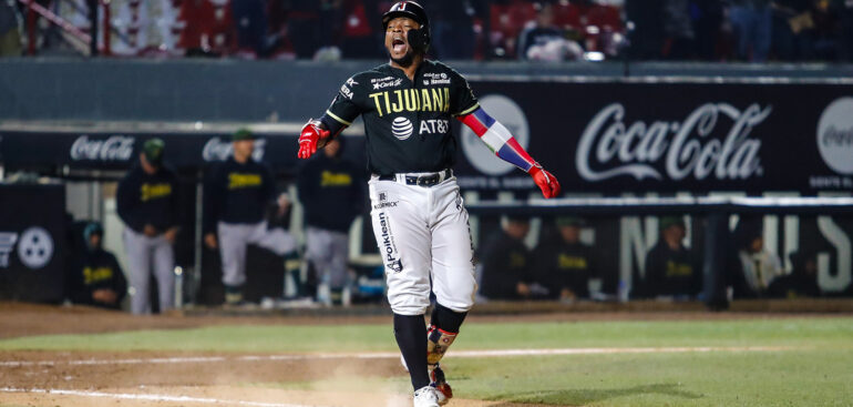 Aparece Castro a la hora cero y Toros gana serie