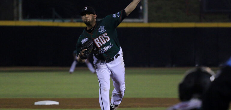 Barren Toros a Tigres y comandan la LMB