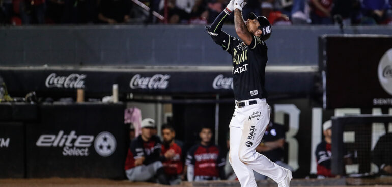 Empata Toros serie con noche histórica