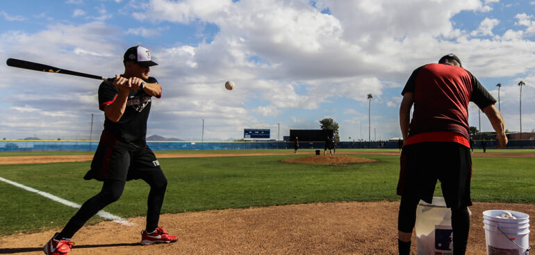 Abre Toros campamento de pretemporada en Tempe