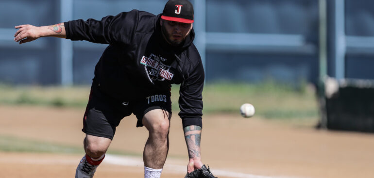 Reportan Ricky Álvarez y Christian Ibarra a “Early Camp” de Toros de Tijuana