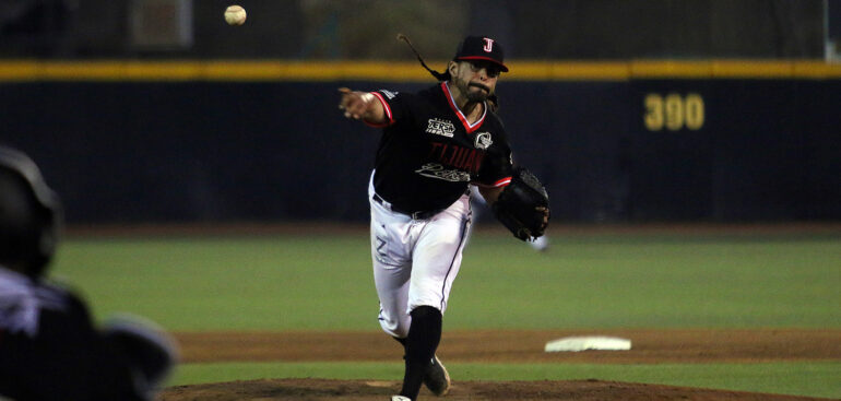 Sufre Toros traspié al arrancar primer playoff