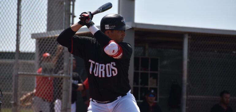 Toros superan a Rojos con rally en la novena