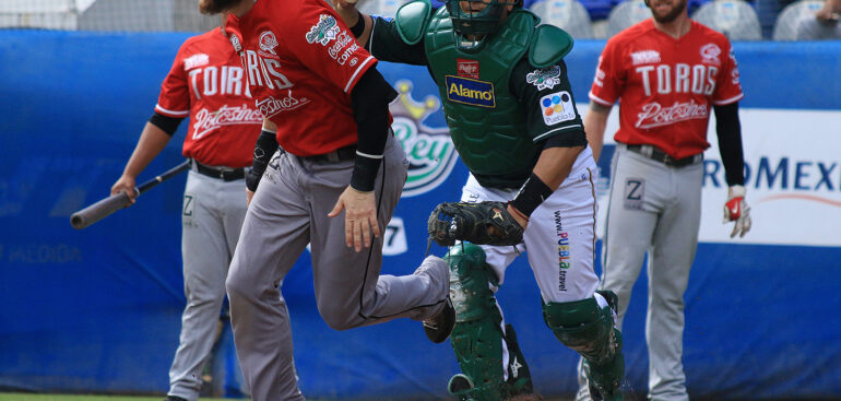 Ceden Toros cuarto juego en Serie del Rey