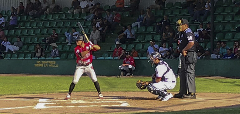 Abren Toros Bravos con triunfo en LIM