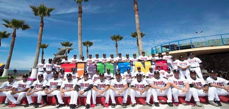 POSAN TOROS DE TIJUANA EN FOTOGRAFÍA OFICIAL