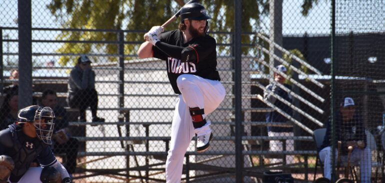 Aplica Toros blanqueada a Padres en Peoria