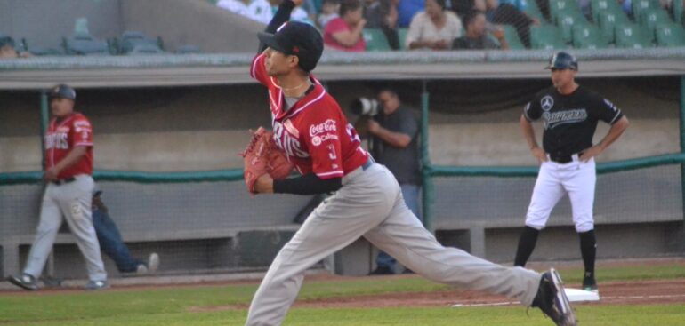 Pierde Toros primer juego en Saltillo