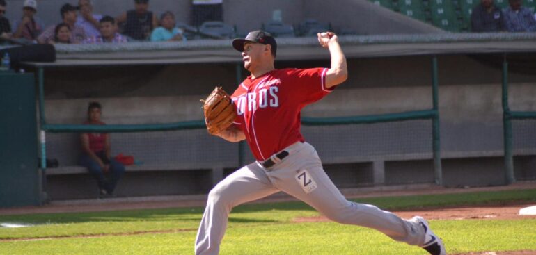 Toros a juego y medio del liderato