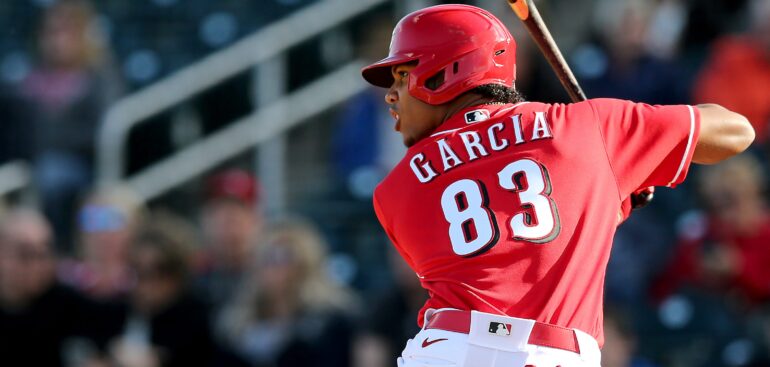 Debuta en Grandes Ligas segundo egresado de Academia de Toros de Tijuana