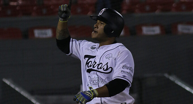 Comanda Apodaca barrida de Toros de Tijuana