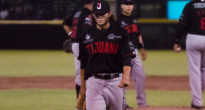 Toros caen ante Rieleros en inicio de serie