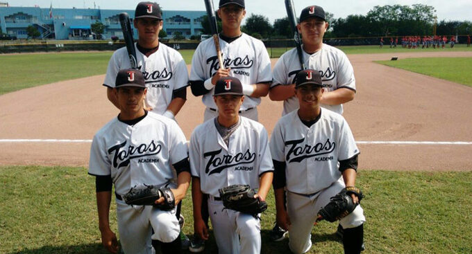 Seis Toros al Juego de Estrellas de la Academia