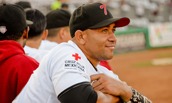 Regresan Toros a casa con mira en la postemporada