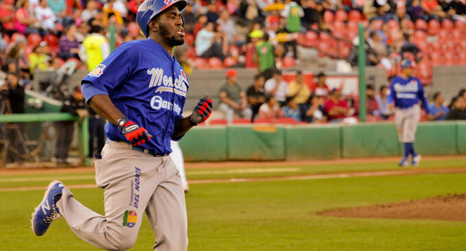 Olmo Rosario reportará a pretemporada de Toros