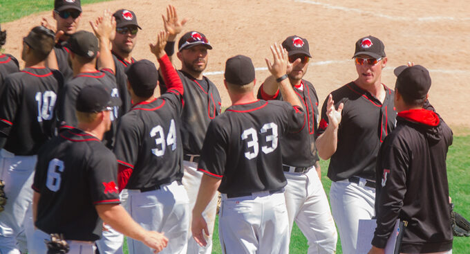 Toros superan a Pericos en regreso a Tucson