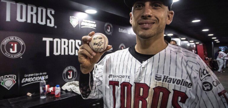 Isaac Rodríguez primero con 400 hits en Toros de Tijuana