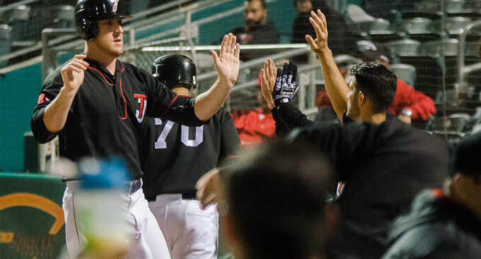 Toros victoriosos contra Selección Alemana