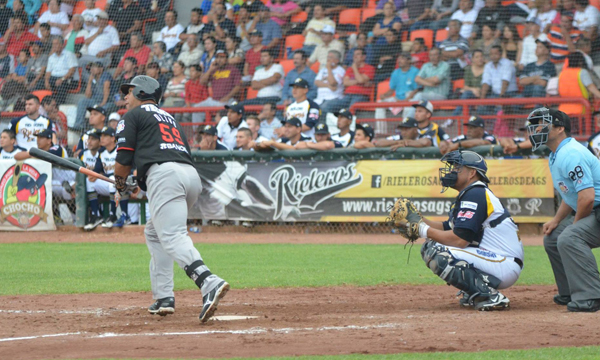 Toros aseguran serie en Aguascalientes