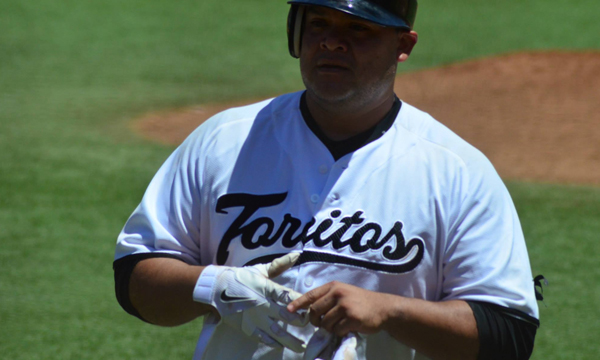 Gana Toritos con grandslam de Valenzuela Jr.