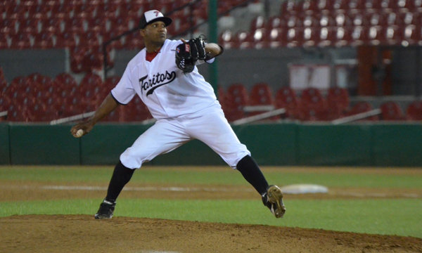 Con joya de Durán, Toritos asegura serie ante Diablos