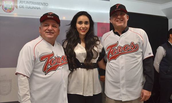 Recibe Alcalde a Toros de Tijuana